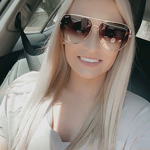 Meet your Posher, Leiah